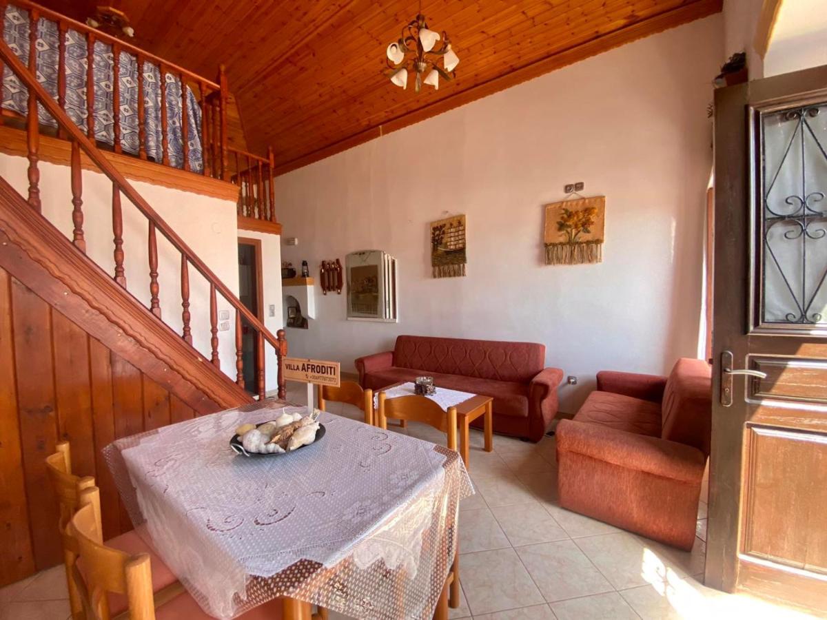 Villa Afroditi Chalki Town 외부 사진