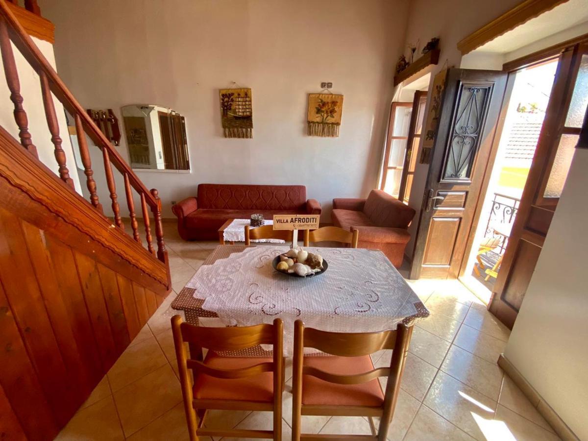 Villa Afroditi Chalki Town 외부 사진