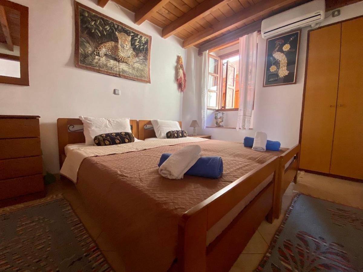 Villa Afroditi Chalki Town 외부 사진